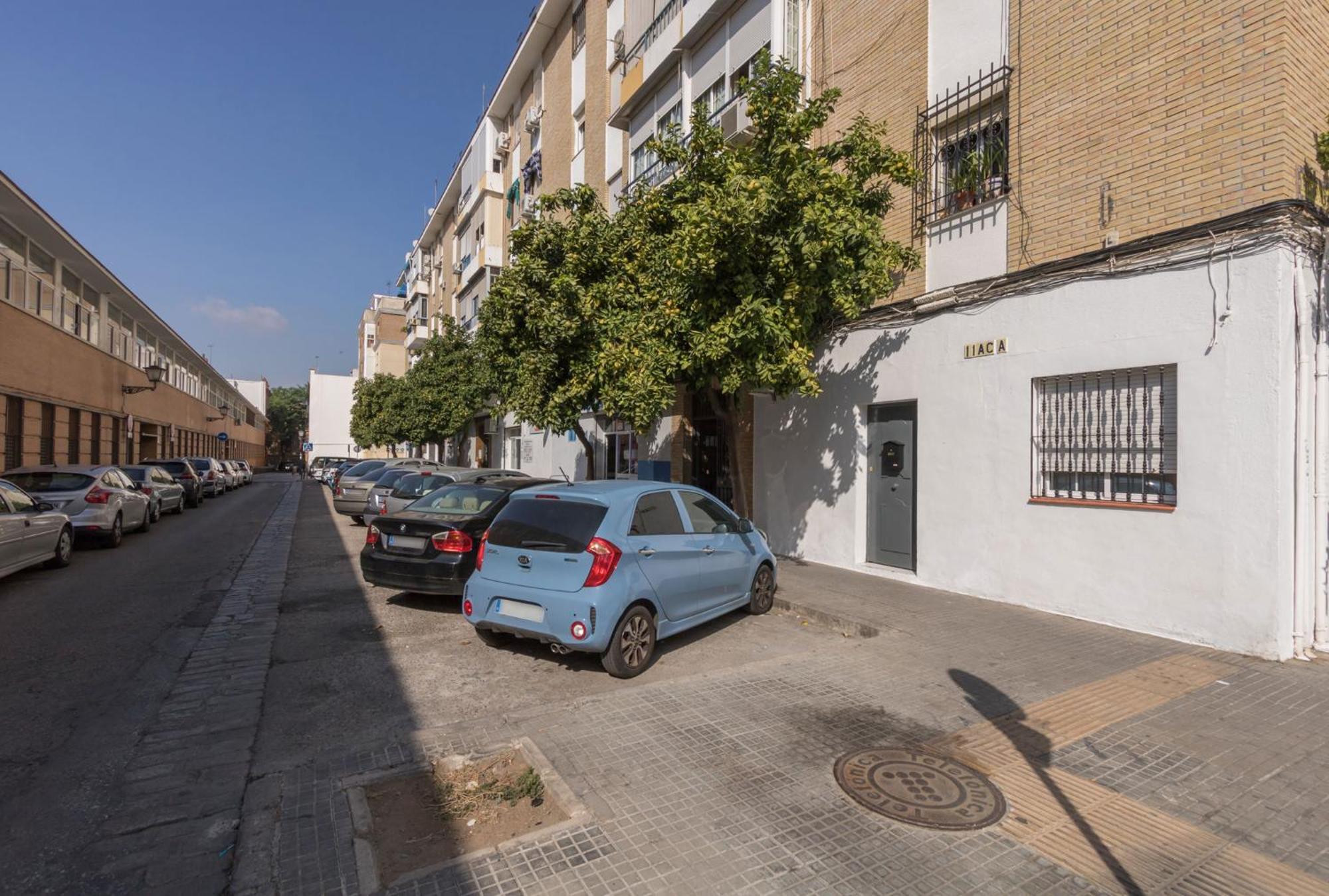 Justino Triana Central By Valcambre Sevilla Eksteriør billede